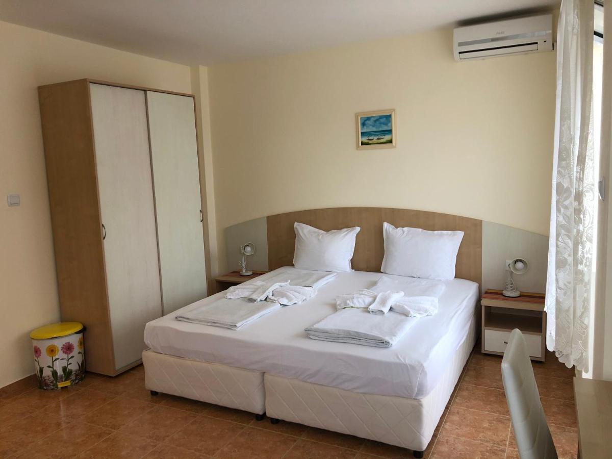 Borko Guest House Primorsko Extérieur photo