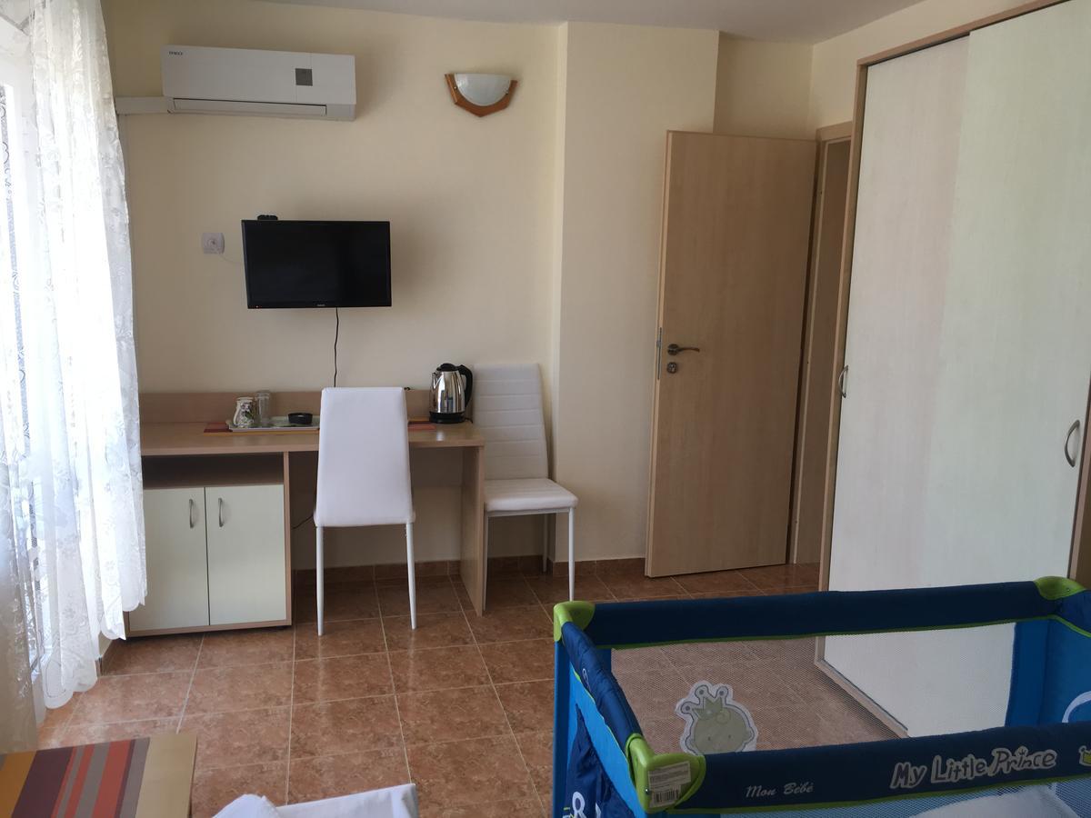 Borko Guest House Primorsko Extérieur photo